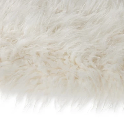 3' Faux Fur Round Kids' Rug White - Pillowfort™ 3 3' Faux Fur Round Kids' Rug White - Pillowfort™