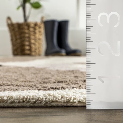 NuLOOM Reika Lion Cub Machine Washable Kids Area Rug 4 NuLOOM Reika Lion Cub Machine Washable Kids Area Rug - Image 2