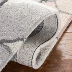 Safavieh Kids SFK923 Hand Tufted Area Rug - Safavieh -Children Furniture Store GUEST f9949d6c b9e3 4f95 a0da 960a1d4efa38